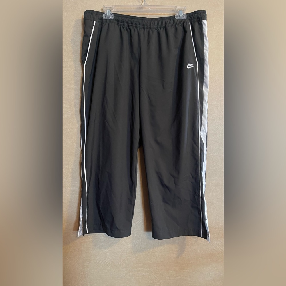 Nike Athletic capri Sportwear size L (12-14).